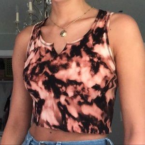 CROPPED BLACK TIE DYED TANK TOP